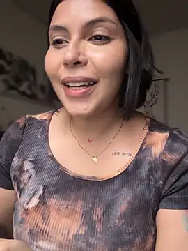 GigiiStone online show from 02.02.25