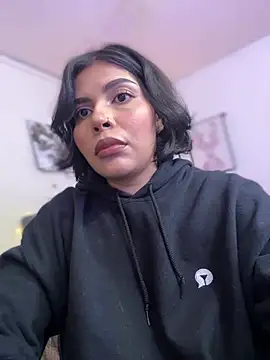 GigiiStone online show from 02.05.25