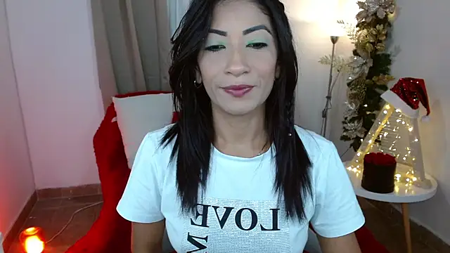 Snapshot of sofia_perez___ chatting on 12.10.24 sofia perez online show from 12.10.24