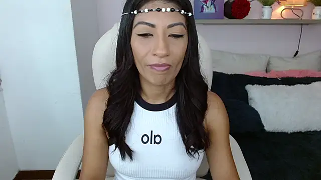 Snapshot of sofia_perez___ chatting on 03.17.25 sofia perez online show from 03.17.25