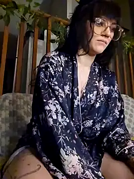 Snapshot of anyalikestosuck chatting on 12.11.24 anyalikestosuck online show from 12.11.24