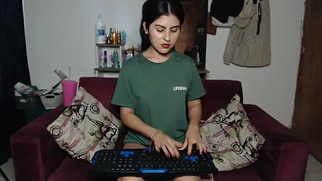 Nathacha online show from 03.20.25