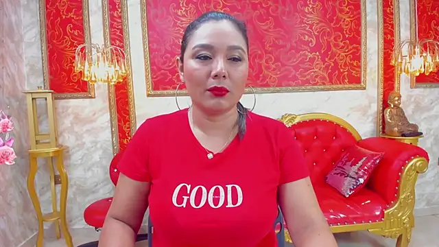 Myhottie Milf online show from 12.30.24