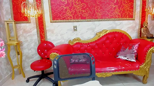 Myhottie Milf online show from 12.30.24