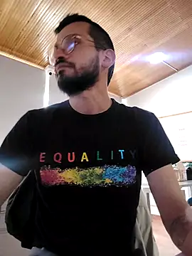 Snapshot of Andres_ramsey chatting on 10.07.25 Andres ramsey online show from 10.07.25