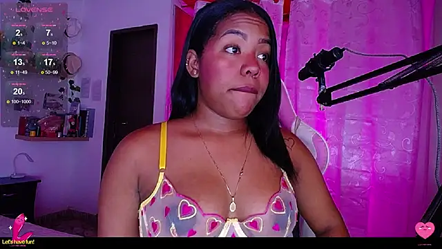 Snapshot of samanthaabloom chatting on 01.09.25 samanthaabloom online show from 01.09.25