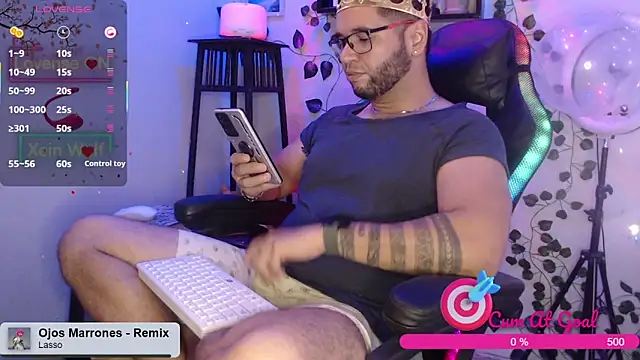 Xein WoIf online show from 10.13.25