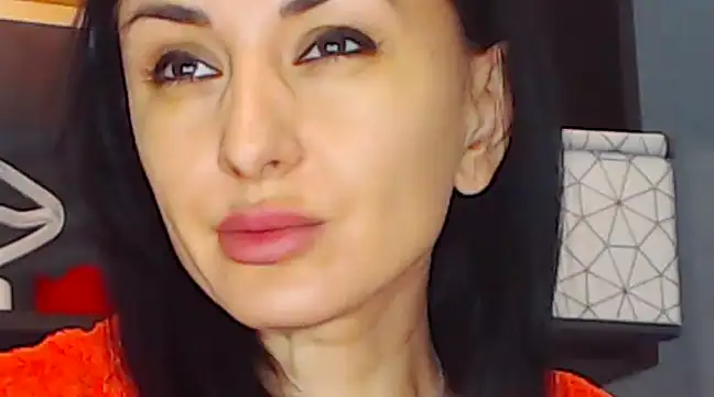 Snapshot of Siaconna chatting on 12.02.24 Siaconna online show from 12.02.24