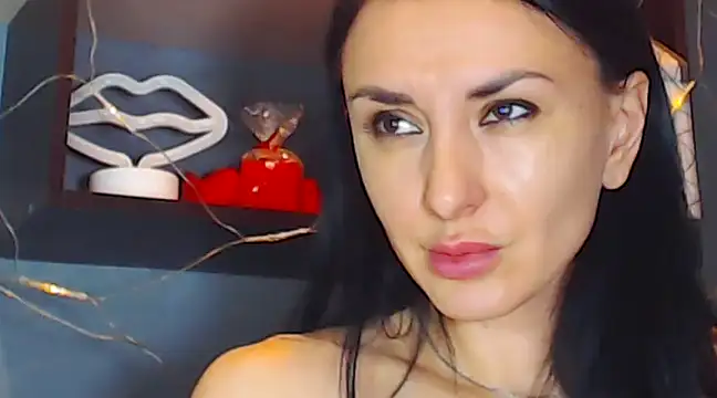 Snapshot of Siaconna chatting on 01.02.25 Siaconna online show from 01.02.25