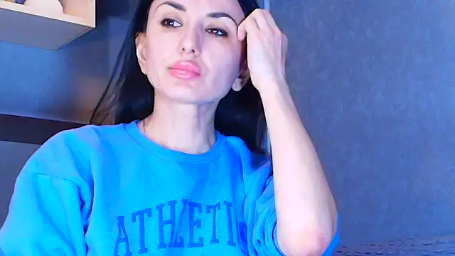Snapshot of Siaconna chatting on 03.10.25 Siaconna online show from 03.10.25