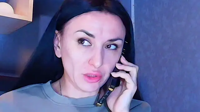 Snapshot of Siaconna chatting on 03.11.25 Siaconna online show from 03.11.25
