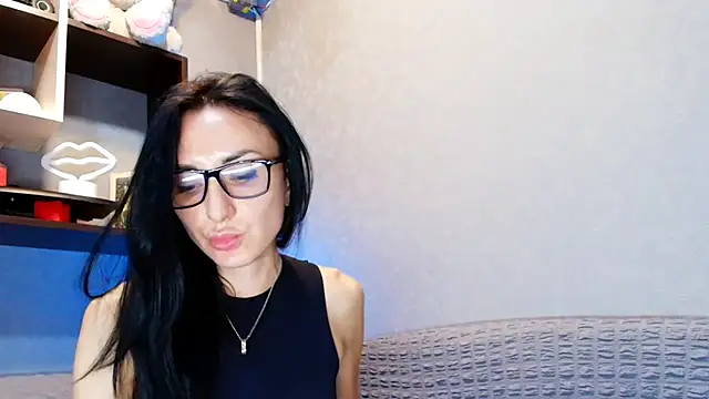 Snapshot of Siaconna chatting on 09.09.25 Siaconna online show from 09.09.25