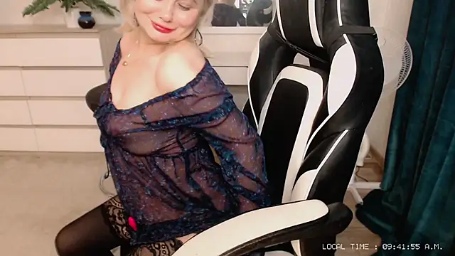 Lola Richie online show from 12.13.24