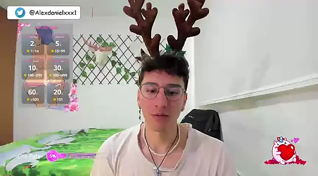 Snapshot of Jackson_Careyy chatting on 12.08.24 Jackson Careyy online show from 12.08.24