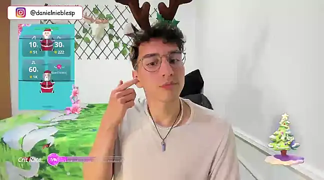 Snapshot of Jackson_Careyy chatting on 12.15.24 Jackson Careyy online show from 12.15.24