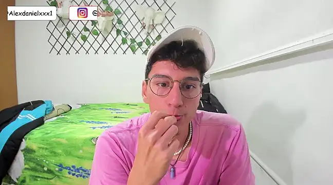 Snapshot of Jackson_Careyy chatting on 03.08.25 Jackson Careyy online show from 03.08.25