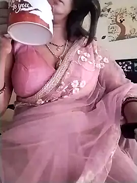 Snapshot of NautyBabe chatting on 01.05.25 NautyBabe online show from 01.05.25