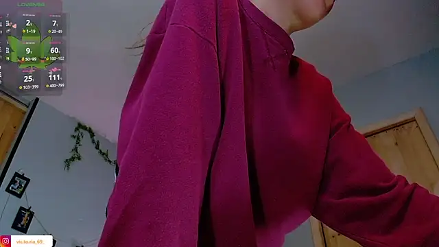 VickyJackson  online show from 10.28.25