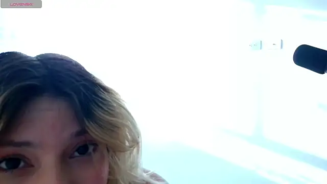 Ania jones online show from 10.17.25