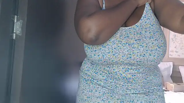 LiraRusso online show from 10.24.25