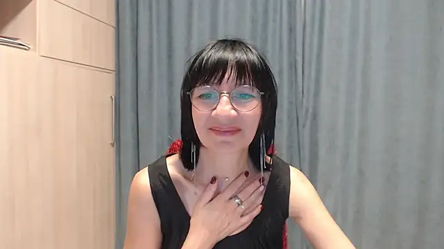 Erica95Bloom online show from 12.14.24