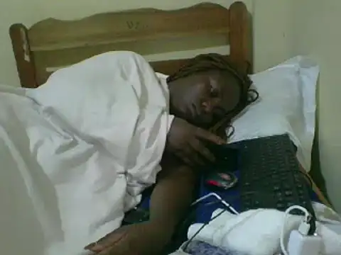 Snapshot of sweet-frida22 chatting on 02.14.25 sweet-frida22 online show from 02.14.25