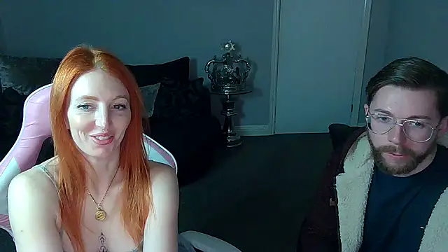 Red firesquirt online show from 02.02.25