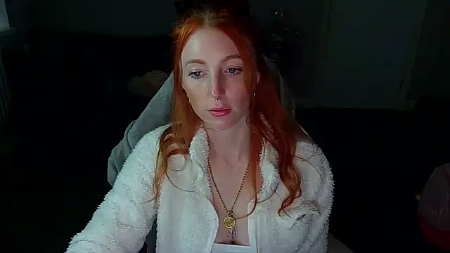 Red firesquirt online show from 02.10.25