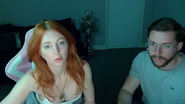 Red firesquirt online show from 03.09.25