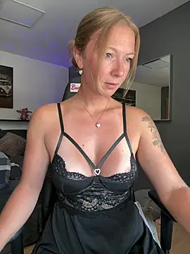 BunnyDiamond1 online show from 07.10.26