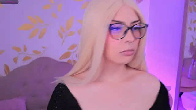 Misselektra   online show from 09.17.25