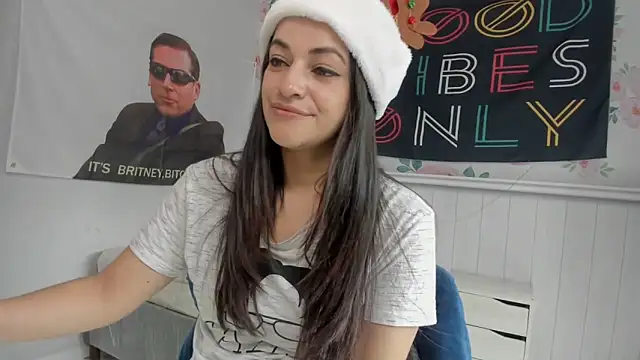 LovelyAzucena online show from 12.20.25