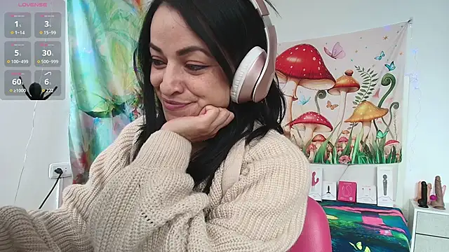 LovelyAzucena online show from 03.10.26