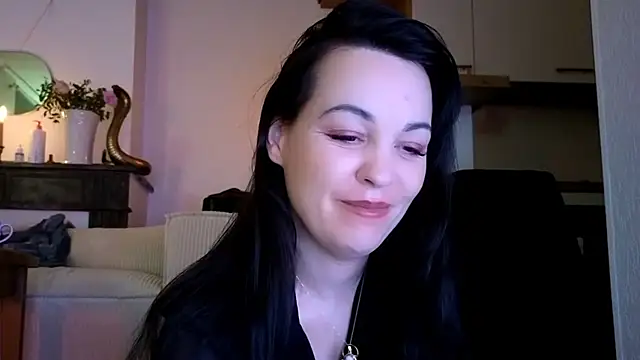 Lilie romeo online show from 01.08.25