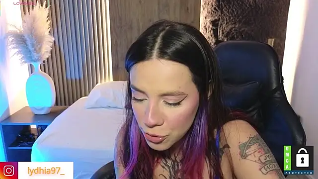 Snapshot of lydhia97_ chatting on 01.17.25 lydhia97 online show from 01.17.25