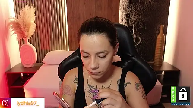 Snapshot of lydhia97_ chatting on 01.31.25 lydhia97 online show from 01.31.25