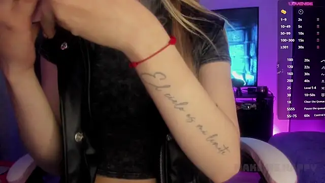 TiffanyBela online show from 03.17.25