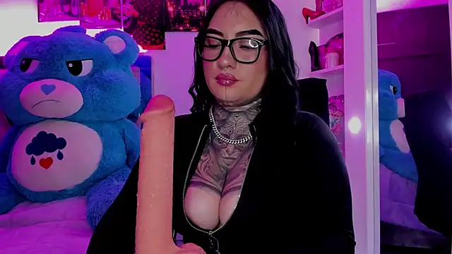 CloeeBeckam online show from 04.08.26