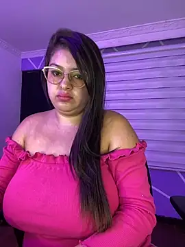 MiiaaJoness online show from 10.21.25