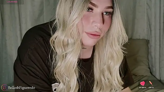 IsabellaFigueredo   online show from 10.27.25