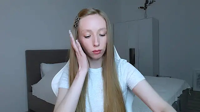 Luna insniity online show from 09.16.25