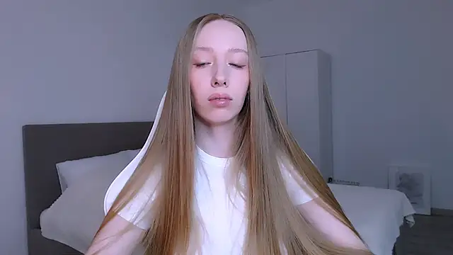 Luna insniity online show from 02.24.26