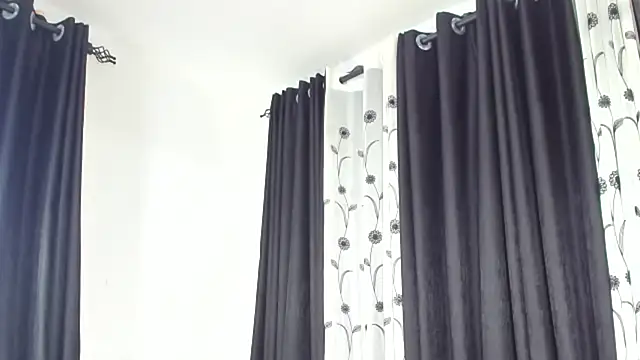 Yummy squirter online show from 01.07.25