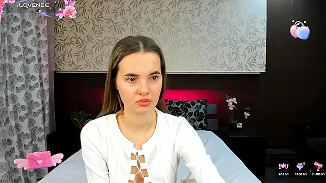 Snapshot of Donna_Evans chatting on 12.05.24 Donna Evans online show from 12.05.24