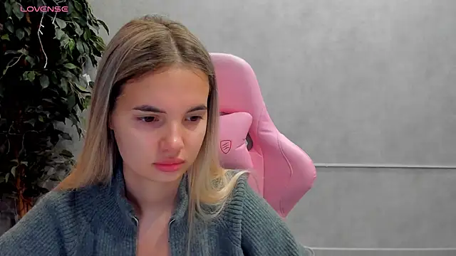 Snapshot of Donna_Evans chatting on 03.15.25 Donna Evans online show from 03.15.25