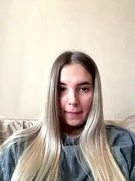 Snapshot of Donna_Evans chatting on 10.17.25 Donna Evans online show from 10.17.25