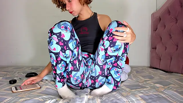 Snapshot of any_21hot chatting on 12.22.24 any 21hot online show from 12.22.24