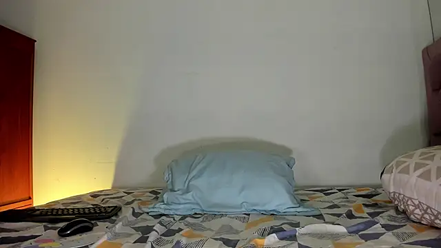 Snapshot of any_21hot chatting on 12.25.24 any 21hot online show from 12.25.24