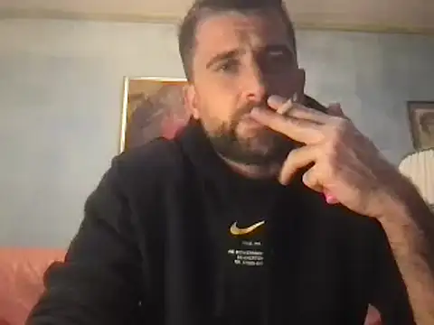 Snapshot of alex877x chatting on 01.16.25 alex877x online show from 01.16.25