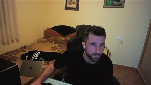 Snapshot of alex877x chatting on 03.15.25 alex877x online show from 03.15.25